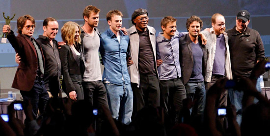 Il cast degli Avengers, presentatosi in blocco